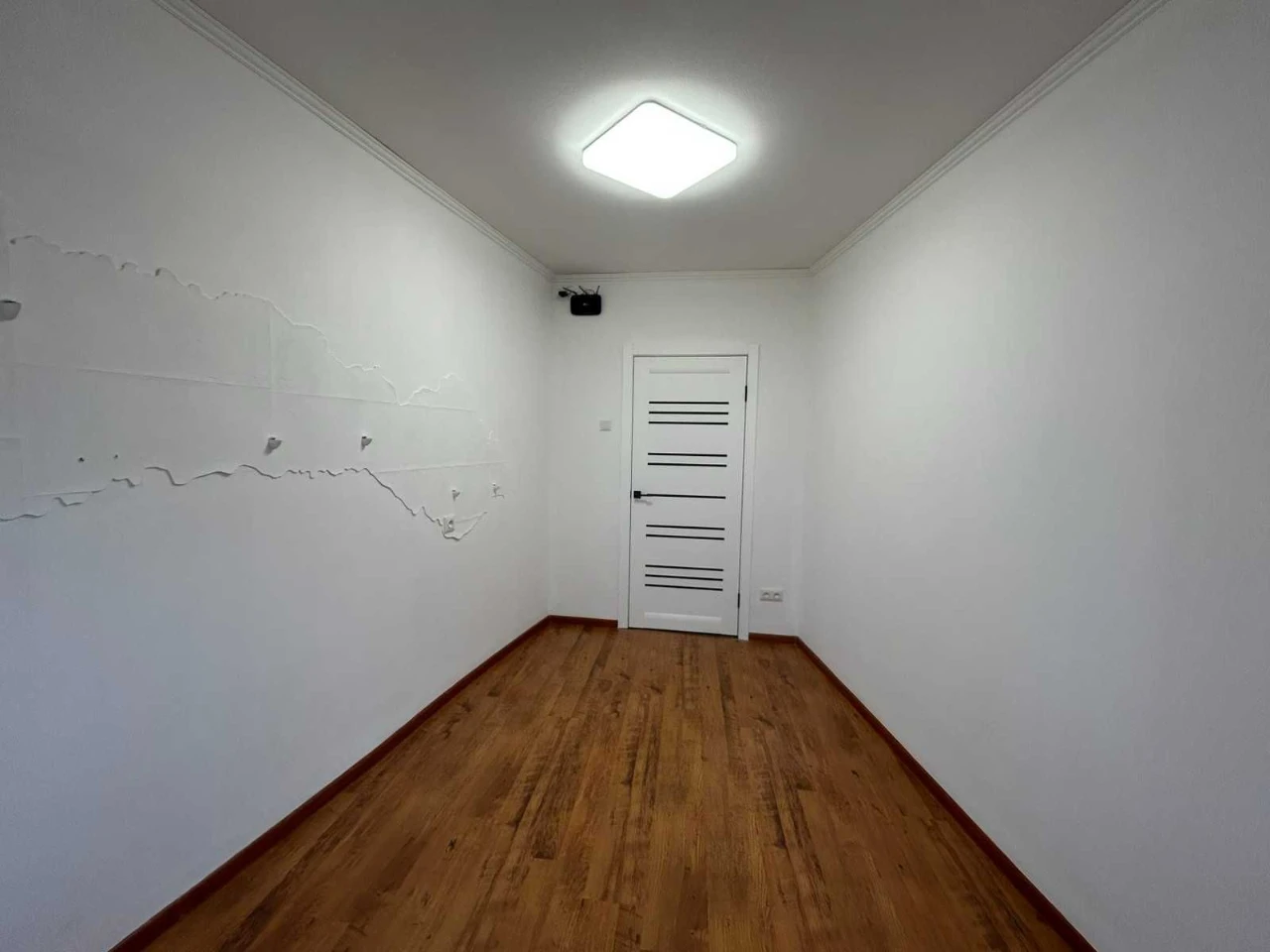 For Sale 4-room apartment, Ivan Avramenko st. Building 12 / Bul.