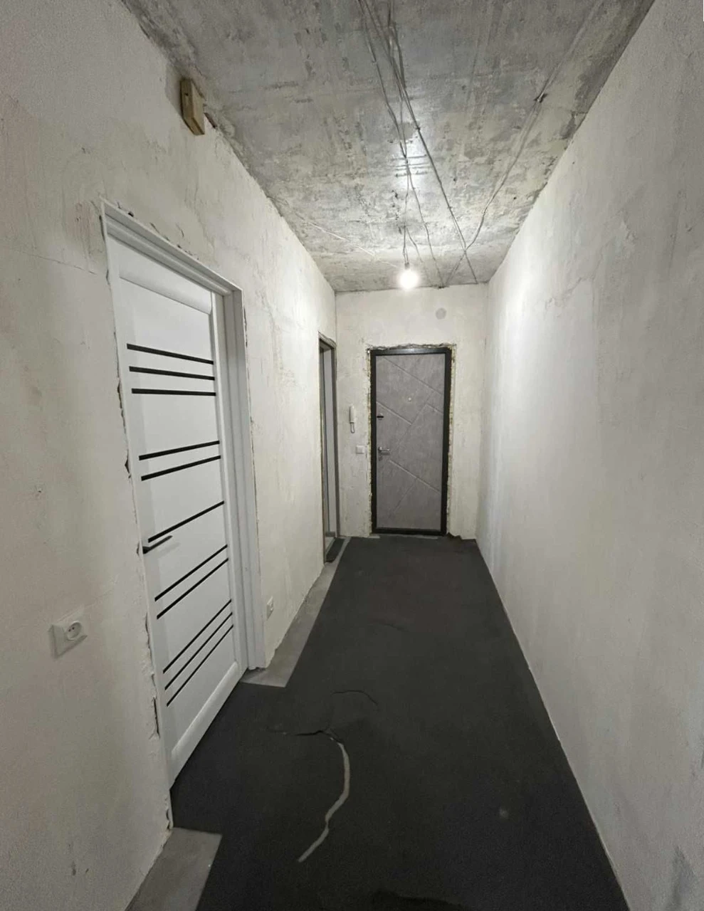 For Sale 4-room apartment, Ivan Avramenko st. Building 12 / Bul.