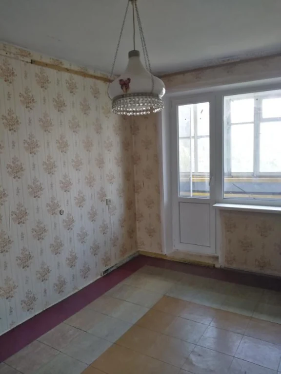 3 room apartment 6/9, Charovna Street (district 8 hospital)