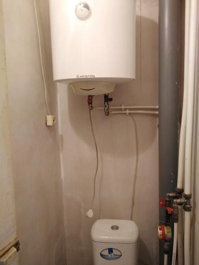 3 room apartment 6/9, Charovna Street (district 8 hospital)
