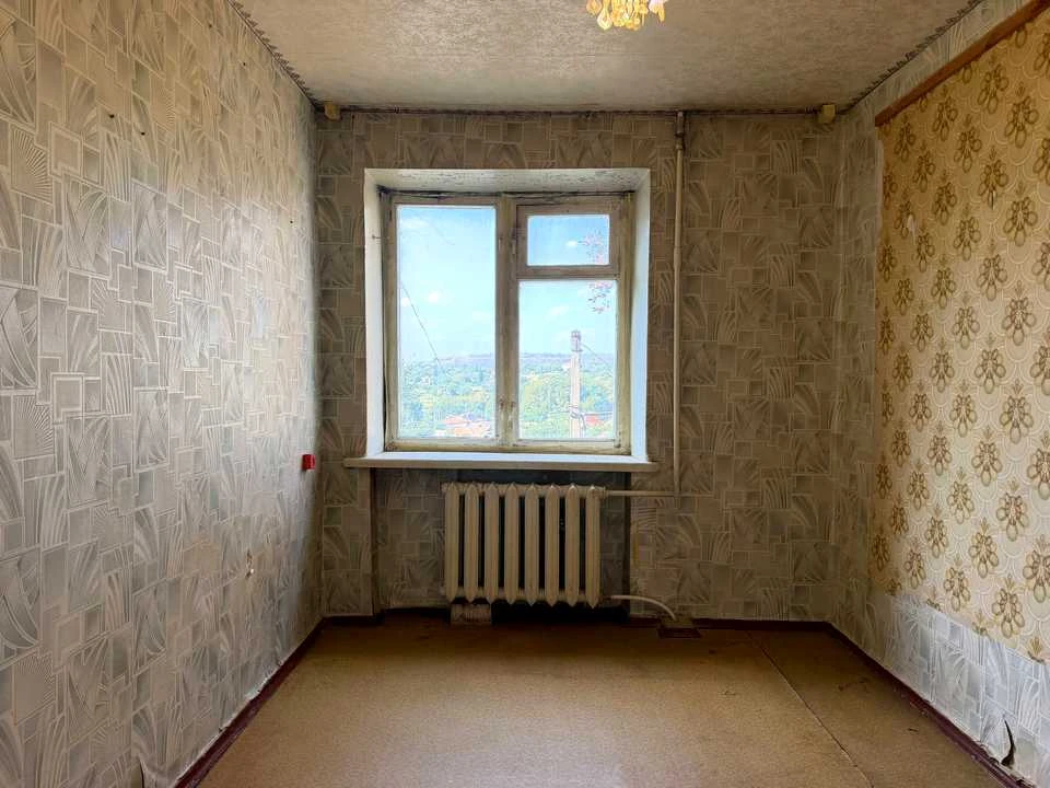 Apartment. Krivoi Rog, Kacholova st.