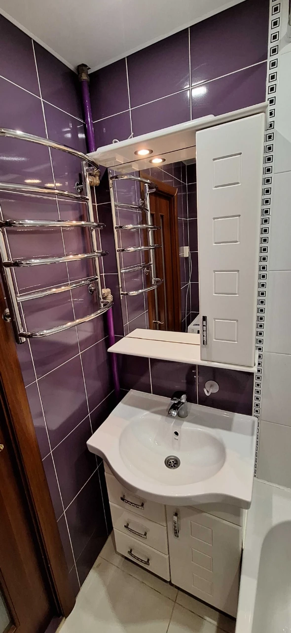 Sale of a 2-bedroom apartment with furniture/equipment. Eastern-2 available