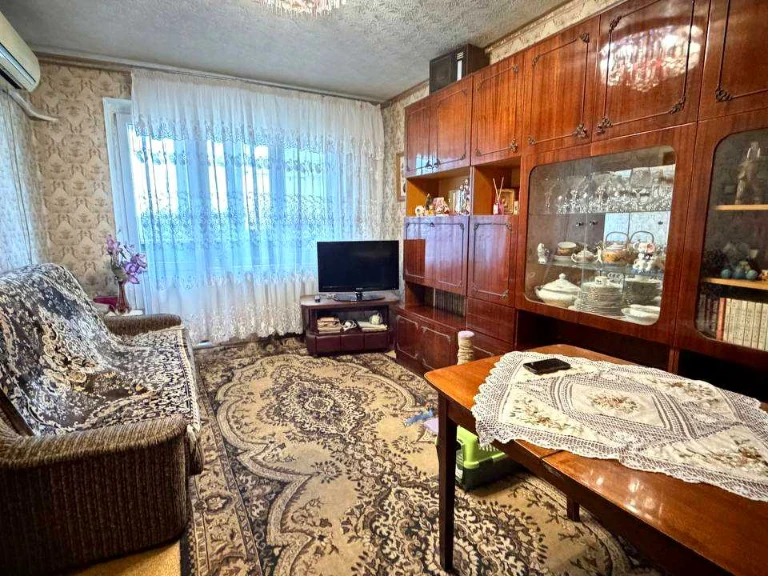 Квартира. Кривий Ріг, Свято-Миколаївська вулиця