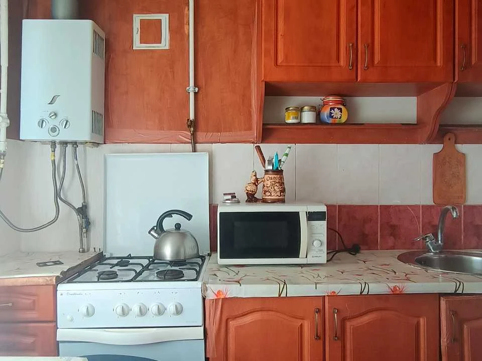 Apartment. Krivoi Rog, Korniya Rechmidila st. (Rokitina)