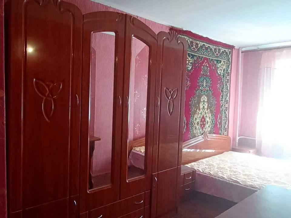 Apartment. Krivoi Rog, Korniya Rechmidila st. (Rokitina)
