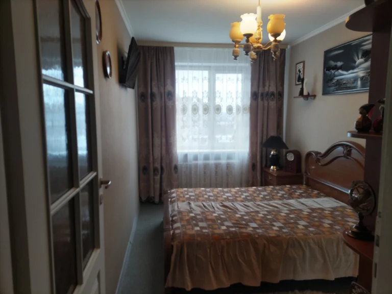 Sale of a 2-room apartment on Dzerzhynsky at Mira Avenue 7 (good)