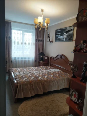 Продажа 2-комнатной квартиры на Дзержинском, по проспекту Мира 7 (хорош