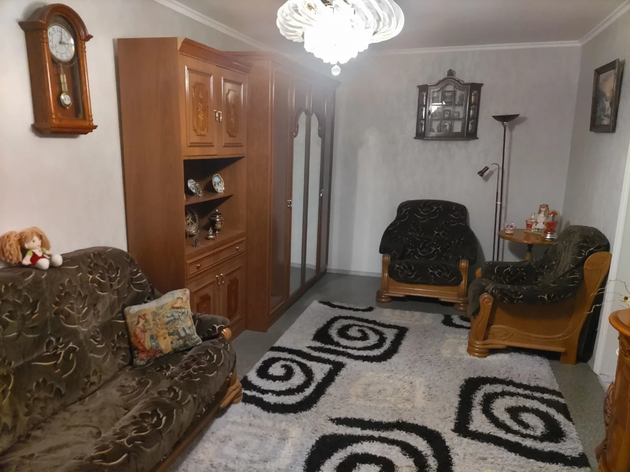 Продажа 2-комнатной квартиры на Дзержинском, по проспекту Мира 7 (хорош