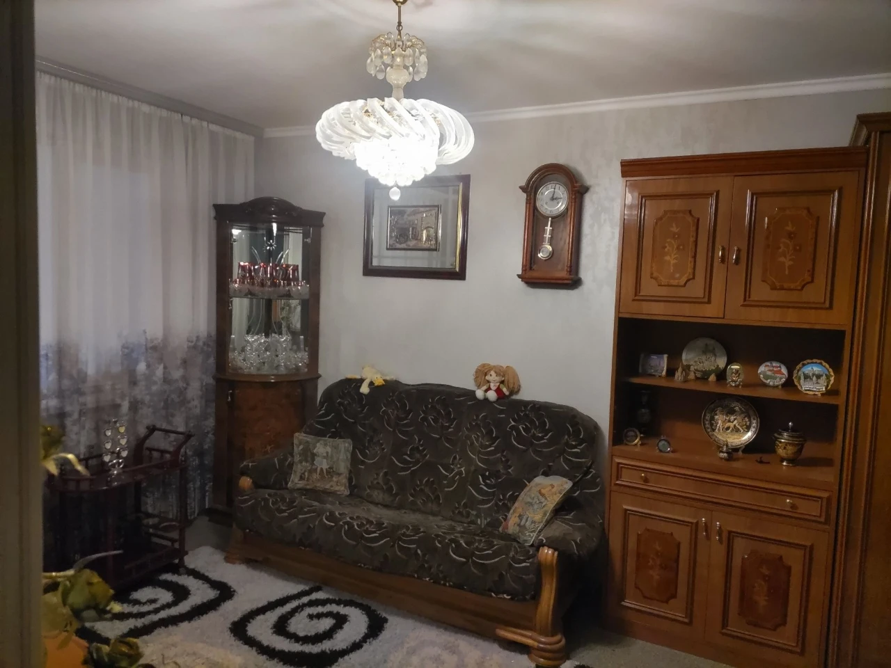 Продажа 2-комнатной квартиры на Дзержинском, по проспекту Мира 7 (хорош