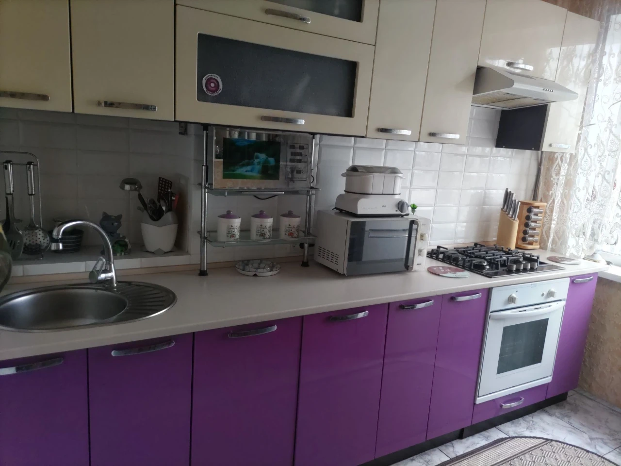 Продажа 2-комнатной квартиры на Дзержинском, по проспекту Мира 7 (хорош