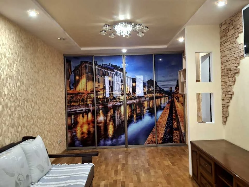 Apartment. Kryvyi Rih, Botanichna St. (Marshaka)