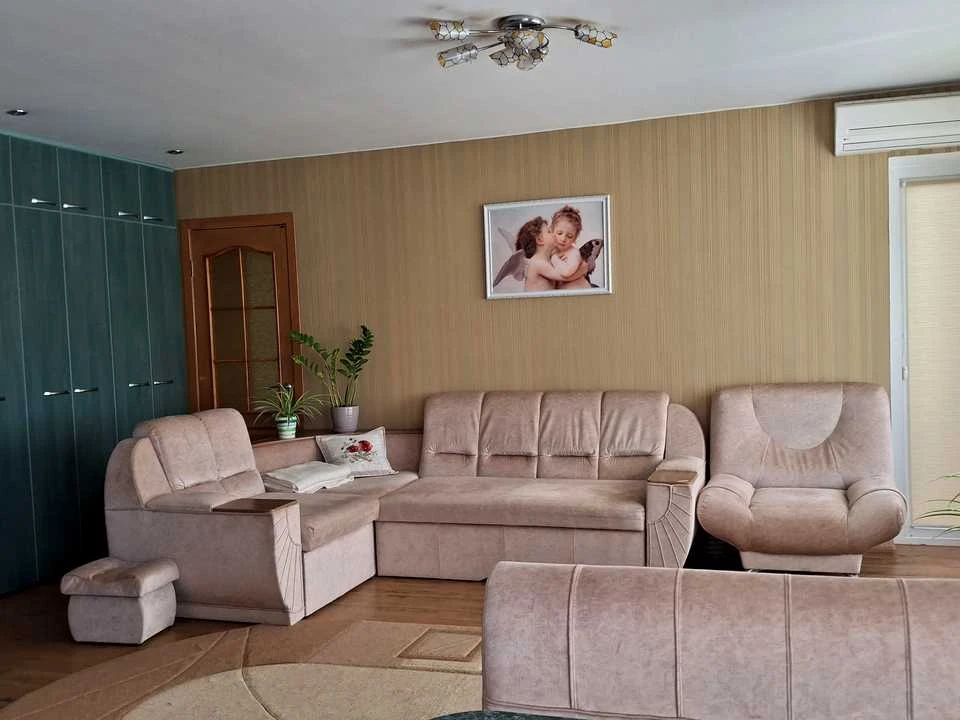 Квартира. Кривой Рог, улица Героев Мариуполя (Адмирала Головка)