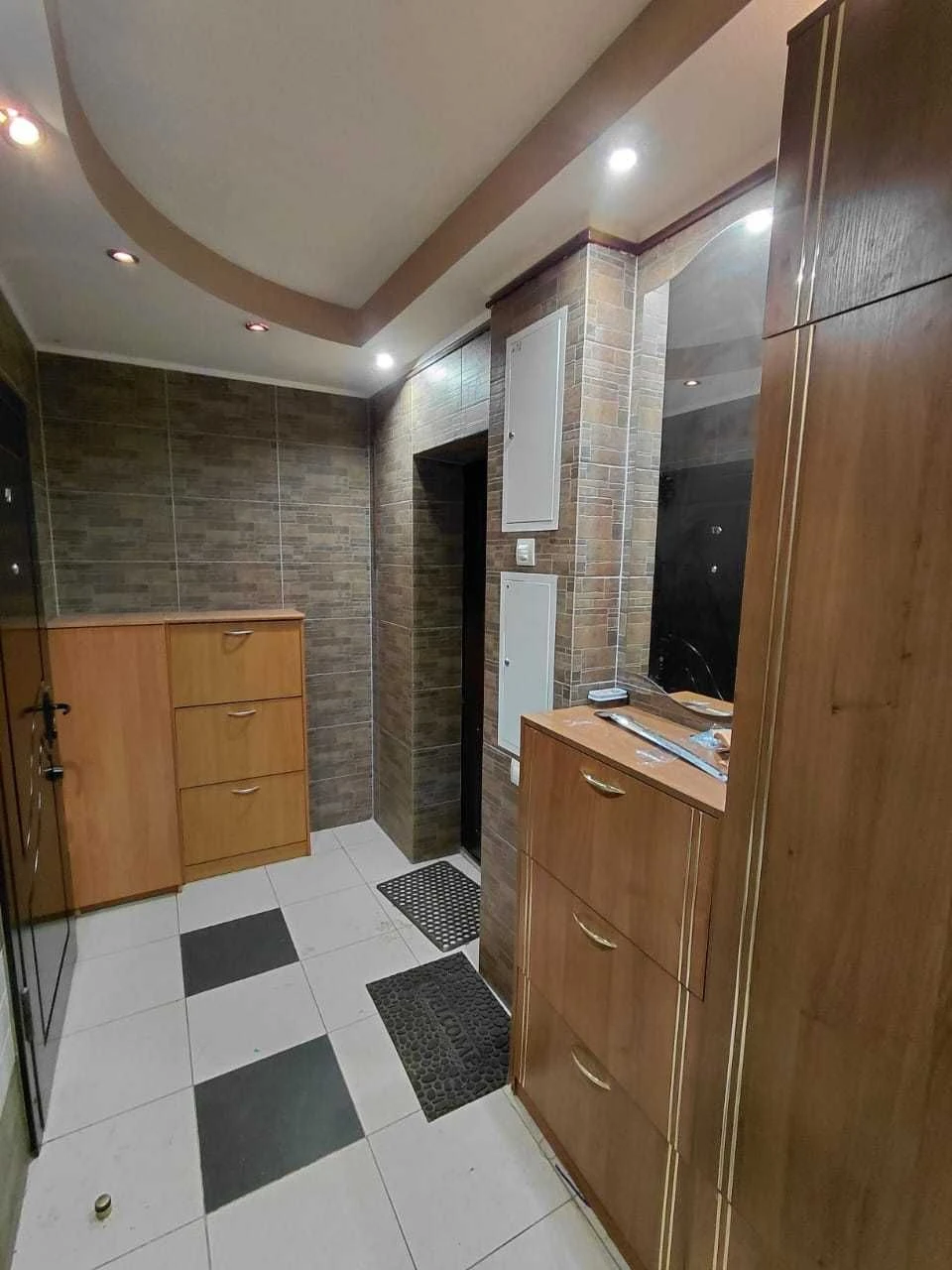 Продається 3-кімнатна квартира на 97 кварталі (вул. Університетський, 48а)