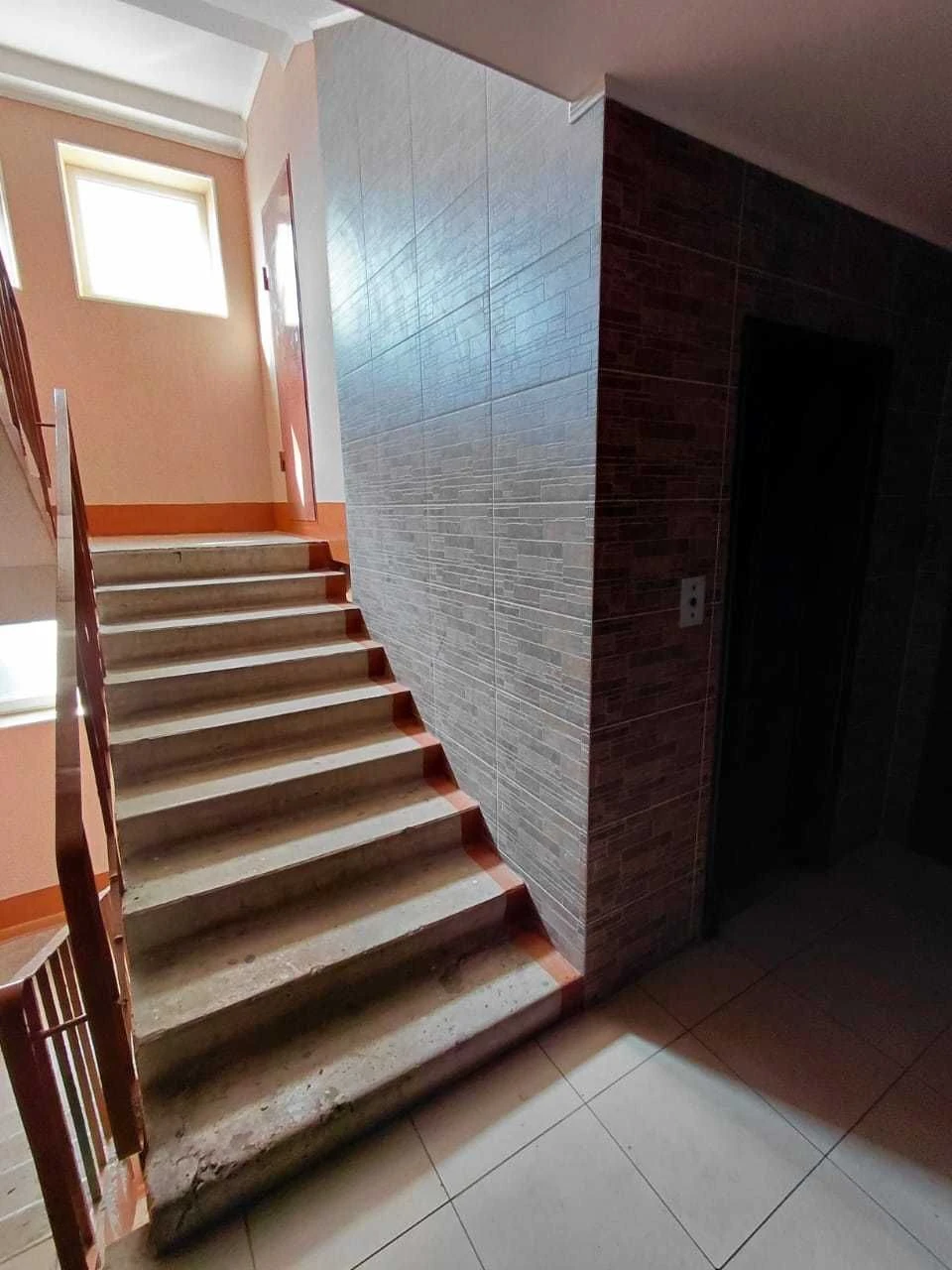 Продається 3-кімнатна квартира на 97 кварталі (вул. Університетський, 48а)