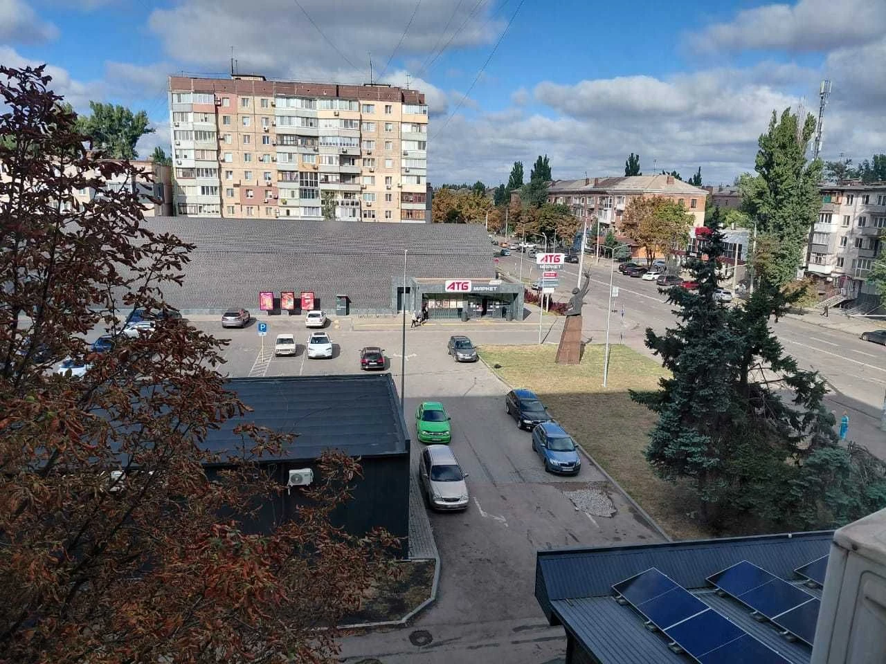 Продається 3-кімнатна квартира на 97 кварталі (вул. Університетський, 48а)