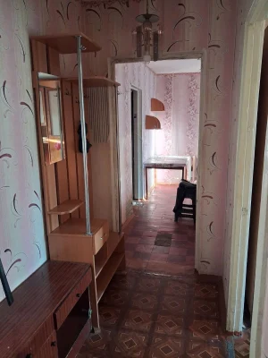 For Sale: 3-room Apartment, V. Velikogo (house style)