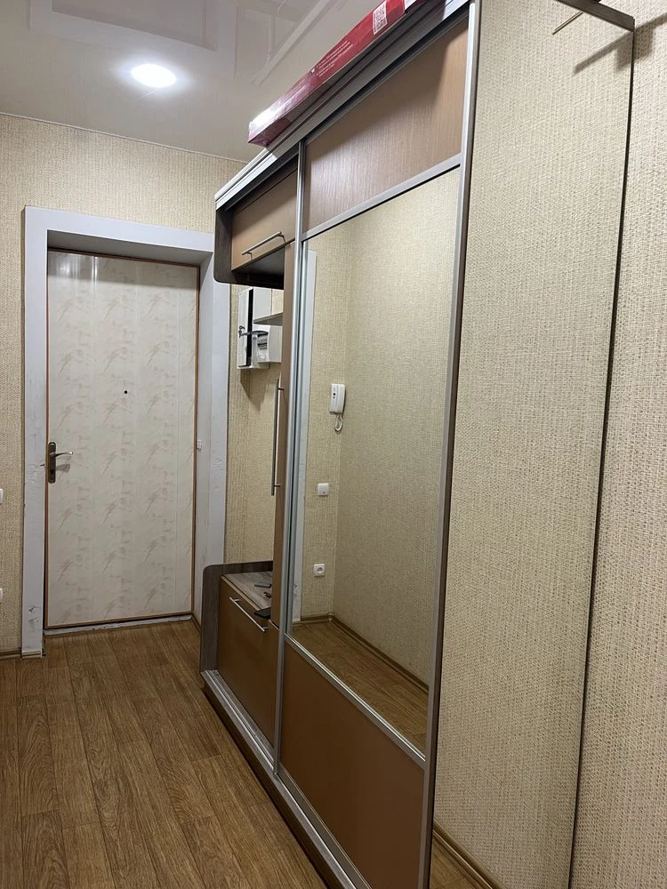 Под бизнес ! Красная линия! Продам 2х ком. «Сталинка» 57 кв.
