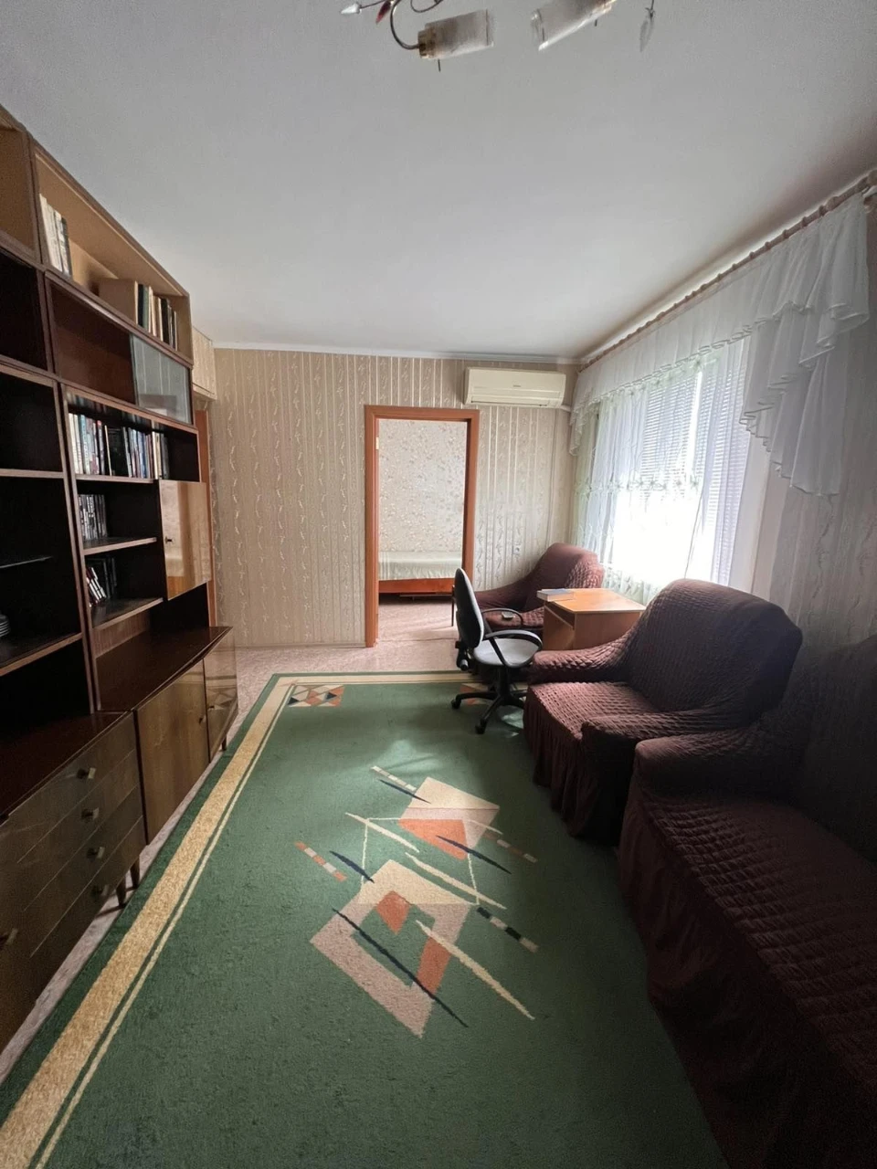 3-bedroom apartment on Zarychnyy Street