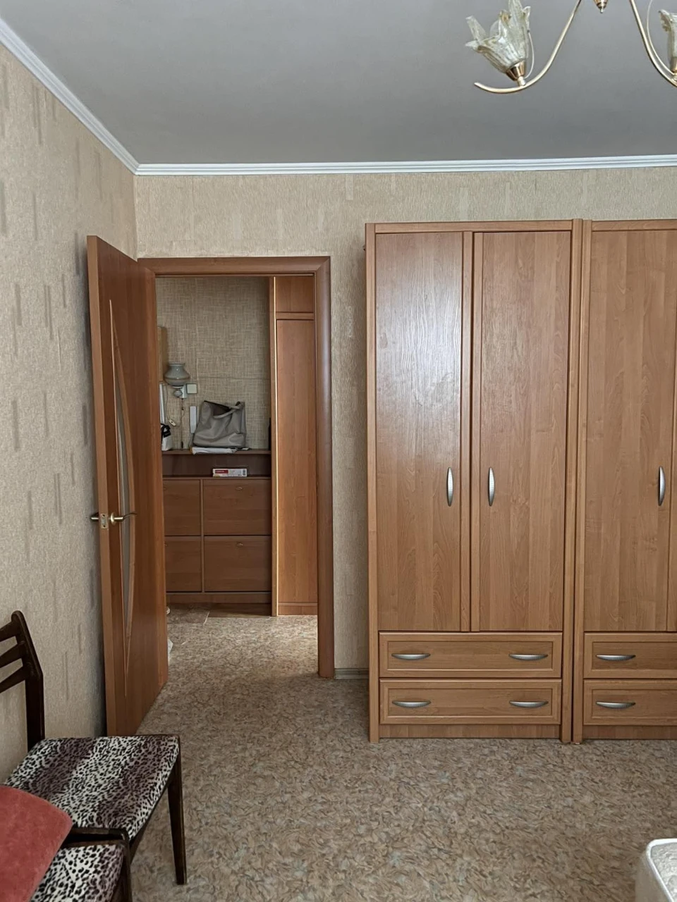 3-bedroom apartment on Zarychnyy Street
