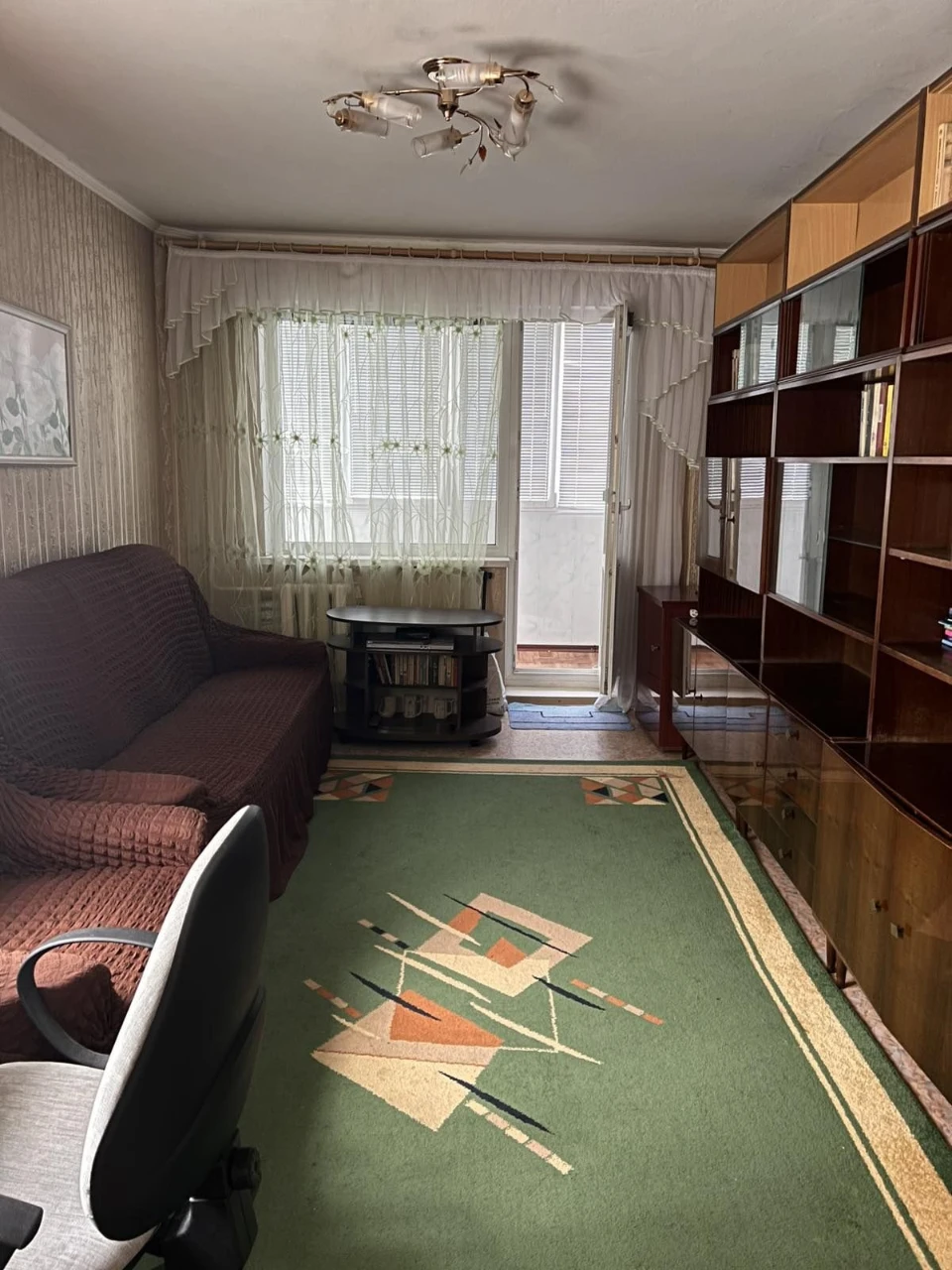 3-bedroom apartment on Zarychnyy Street