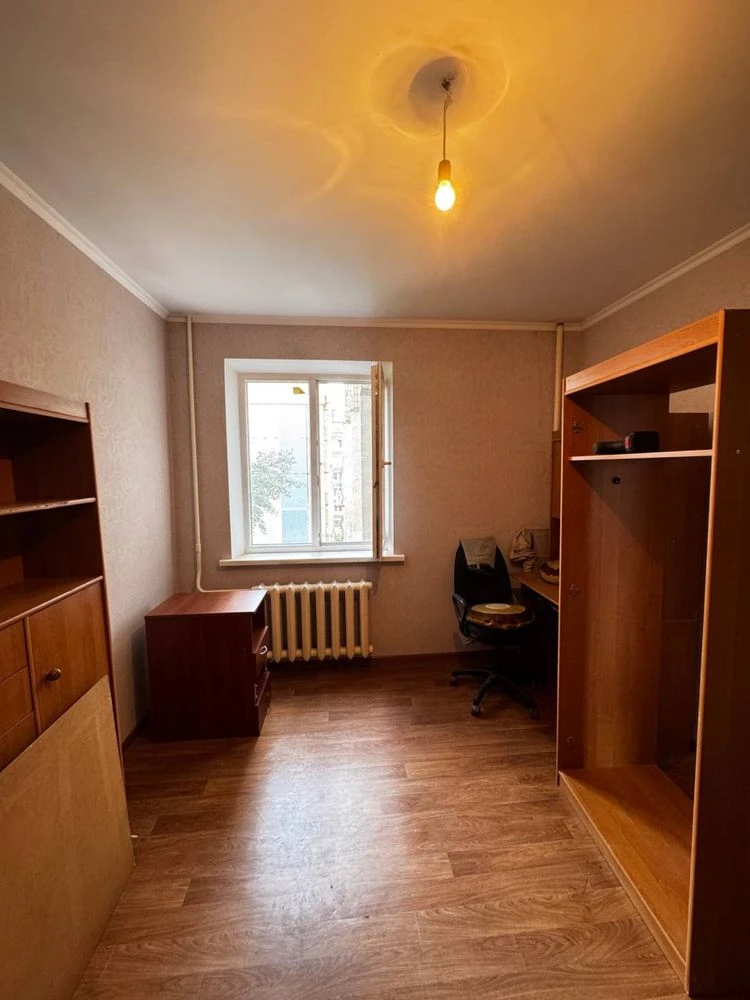 Продаю шикарну 4-кімнатну квартиру на Зарічному