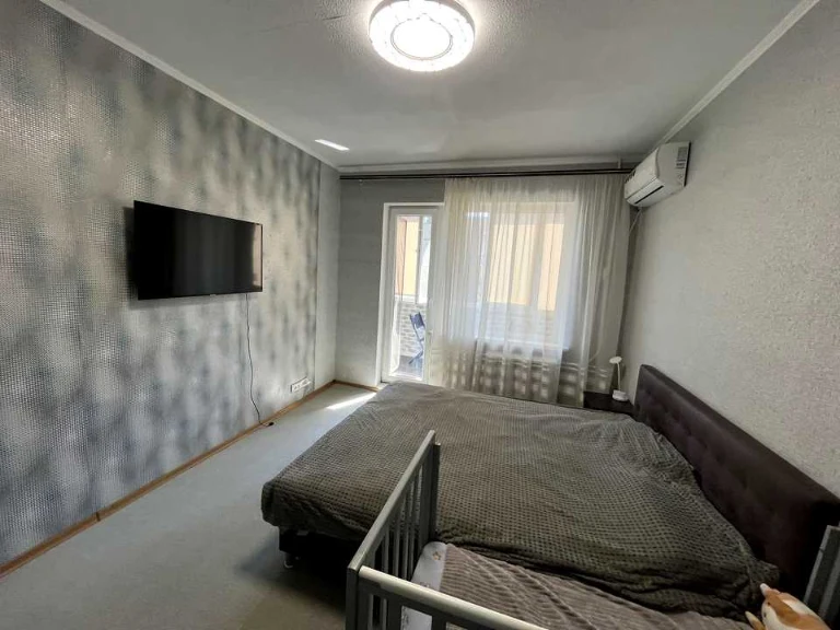 Apartment.  Vitalia Vlasova St., Kryvyi Rih