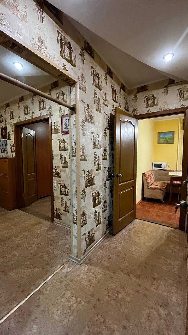 Spacious 3-bedroom apartment in the city center/Kalshevs'kyy