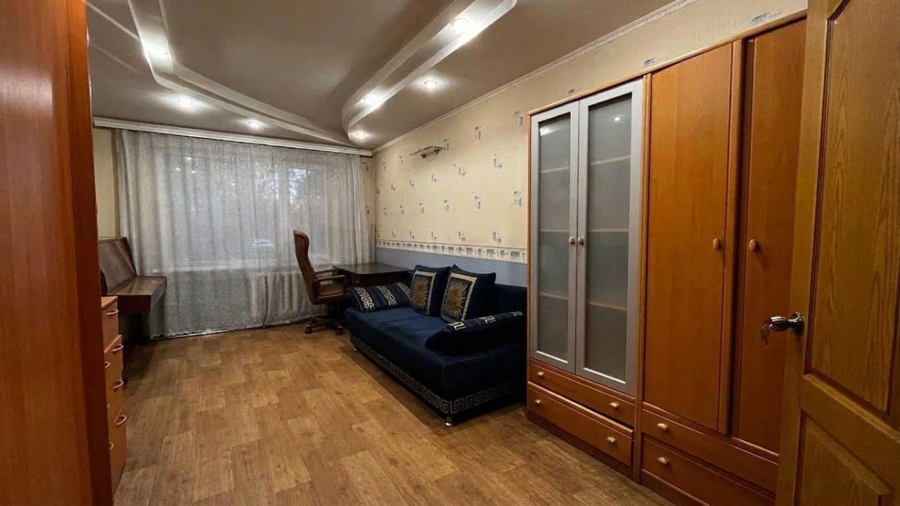 Spacious 3-bedroom apartment in the city center/Kalshevs'kyy