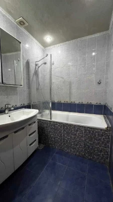 Spacious 3-bedroom apartment in the city center/Kalshevs'kyy