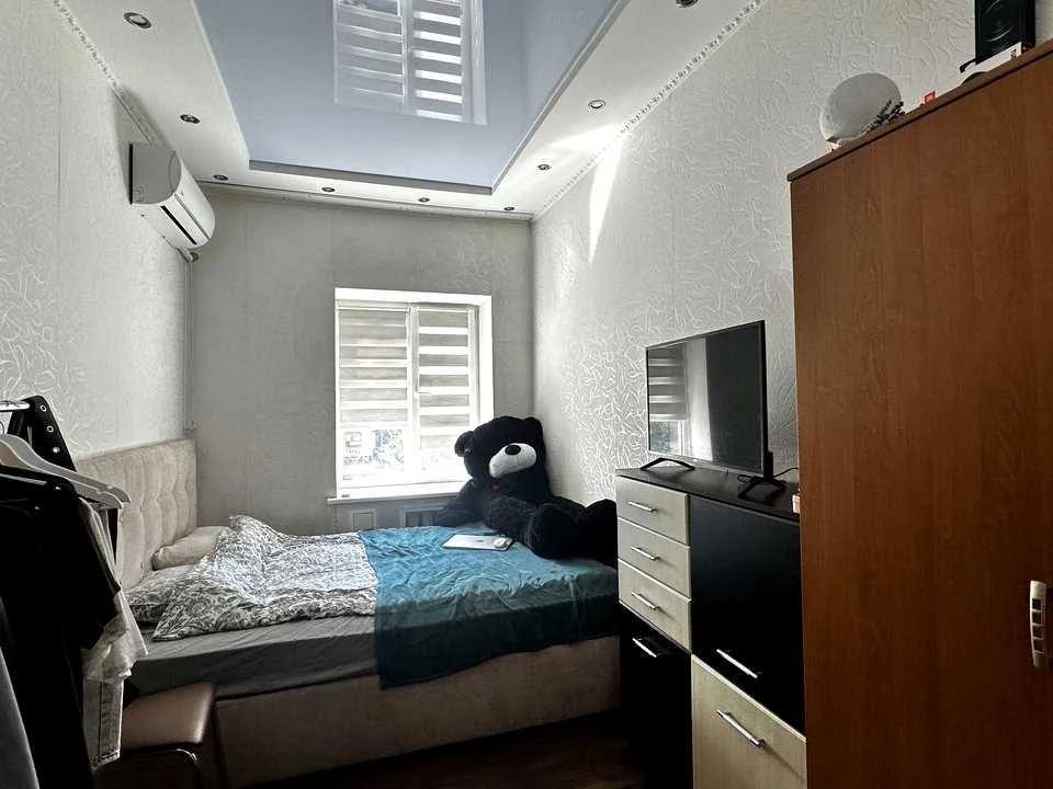 Apartment. Kryvyi Rih, Postovy Prospect (Karl Marx Avenue)