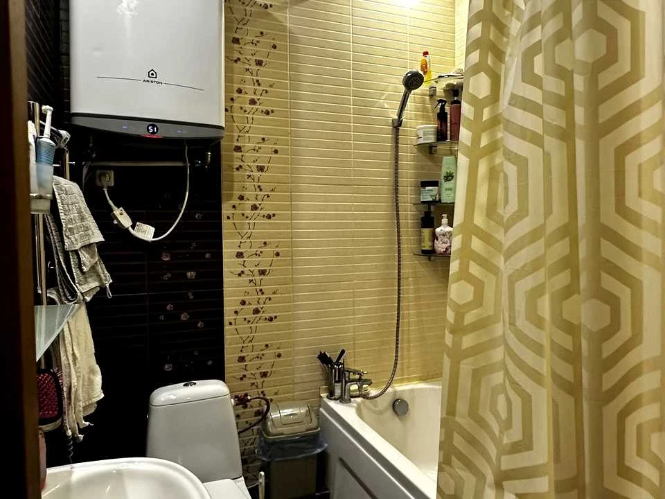 Apartment. Kryvyi Rih, Postovy Prospect (Karl Marx Avenue)