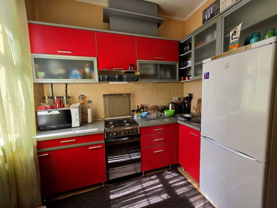 Apartment. Kryvyi Rih, Sveta-Mykolaivska Street (Lenina)