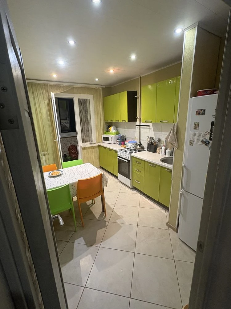 For Sale: 3 bedroom apartment on First Eastern
