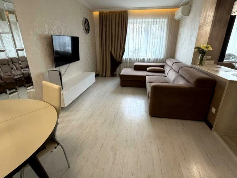 Apartment. Kryvyi Rih, Vechirniy Boulevard