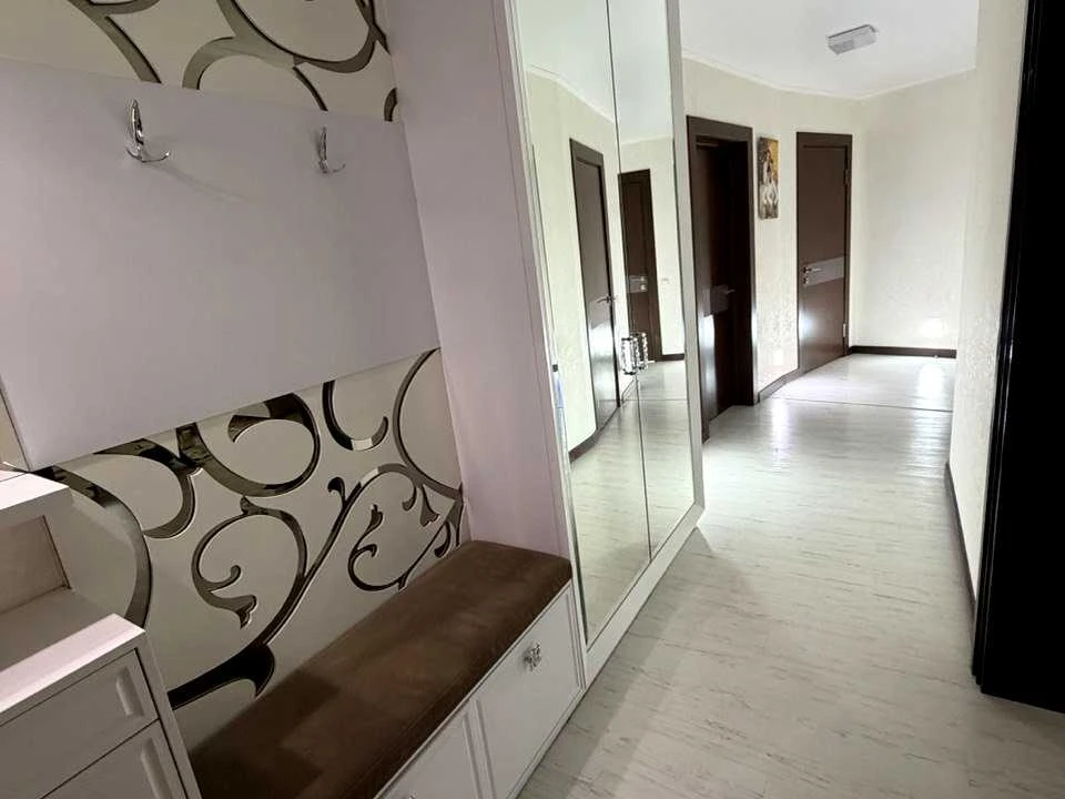 Apartment. Kryvyi Rih, Vechirniy Boulevard