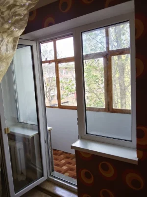 Sale of a renovated two-bedroom apartment