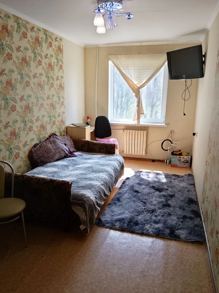 Sale of a renovated two-bedroom apartment