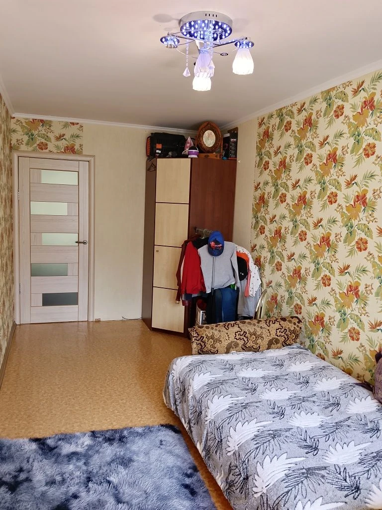 Sale of a renovated two-bedroom apartment