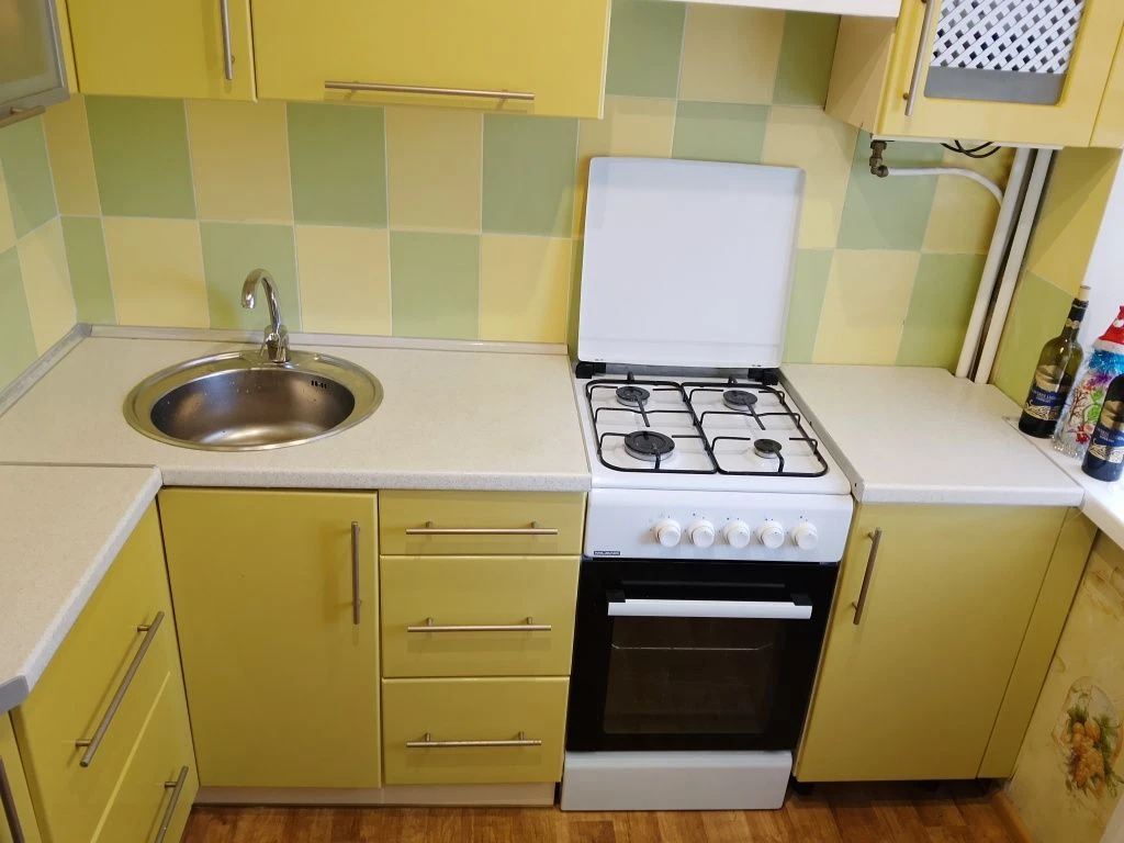 Sale of a renovated two-bedroom apartment