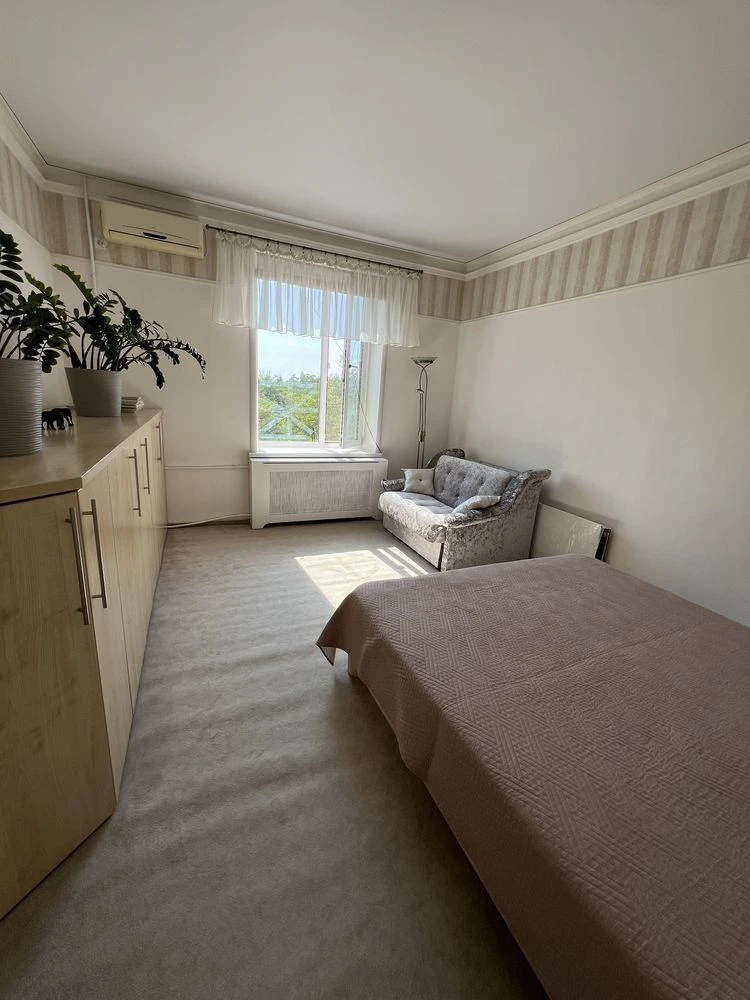 Sale of a 2-bedroom apartment on Savycyskogo Street (YUGOK, Park, DC)