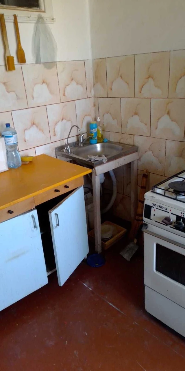 For sale: 2-room apartment on Damansky Street.