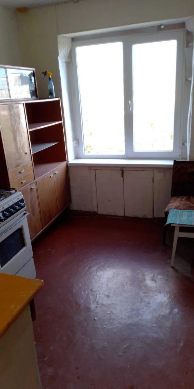 For sale: 2-room apartment on Damansky Street.