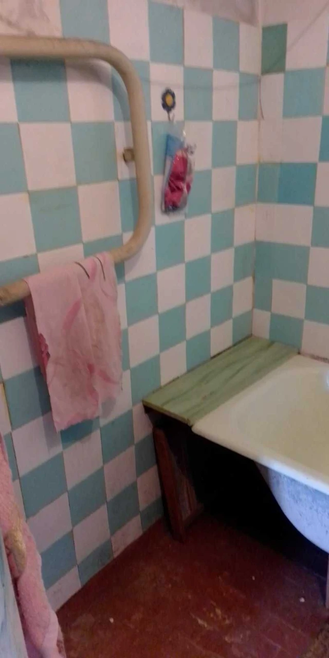 For sale: 2-room apartment on Damansky Street.