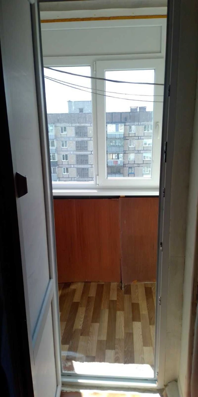 For sale: 2-room apartment on Damansky Street.