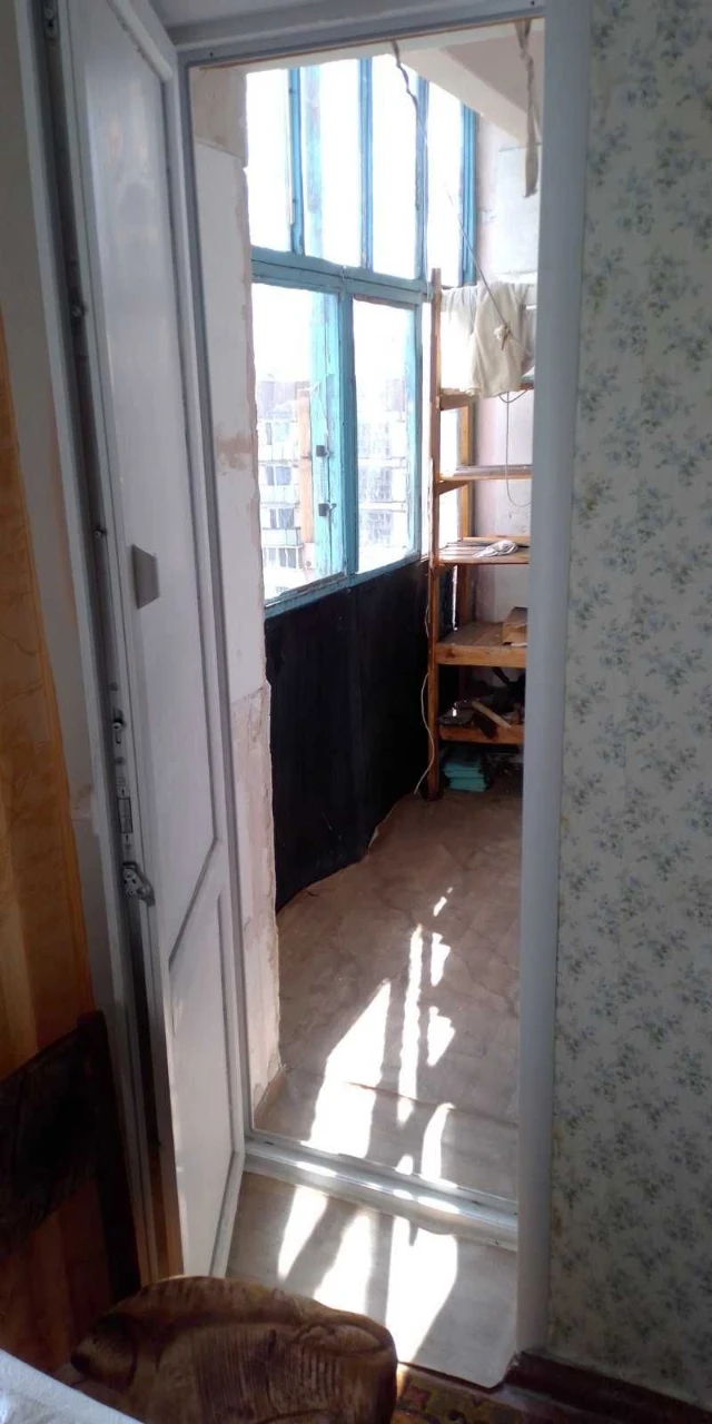 For sale: 2-room apartment on Damansky Street.