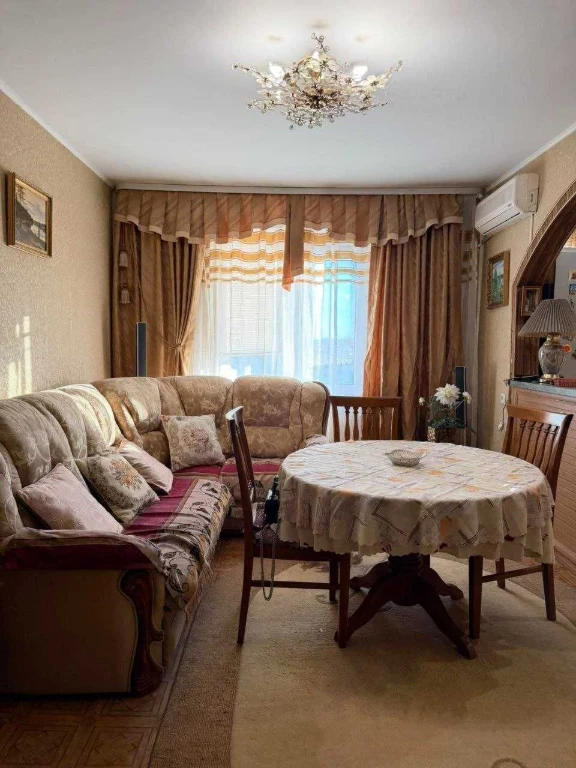 Sale of a cozy 3-room apartment in the historic center of Kryvyi Rih