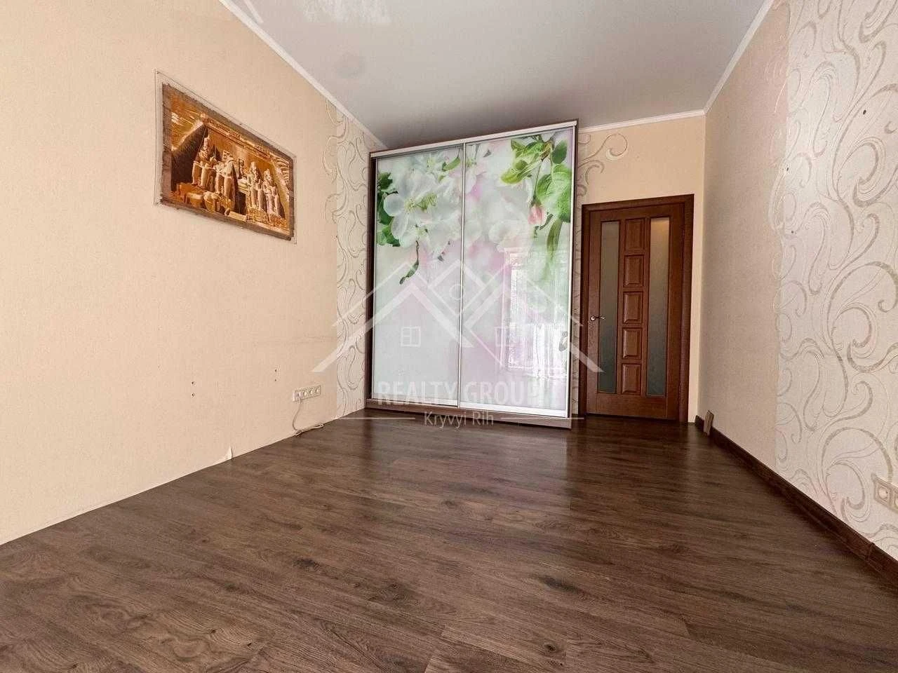 Продається 2-кімнатна квартира в Центральному районі, вул. Комерційна