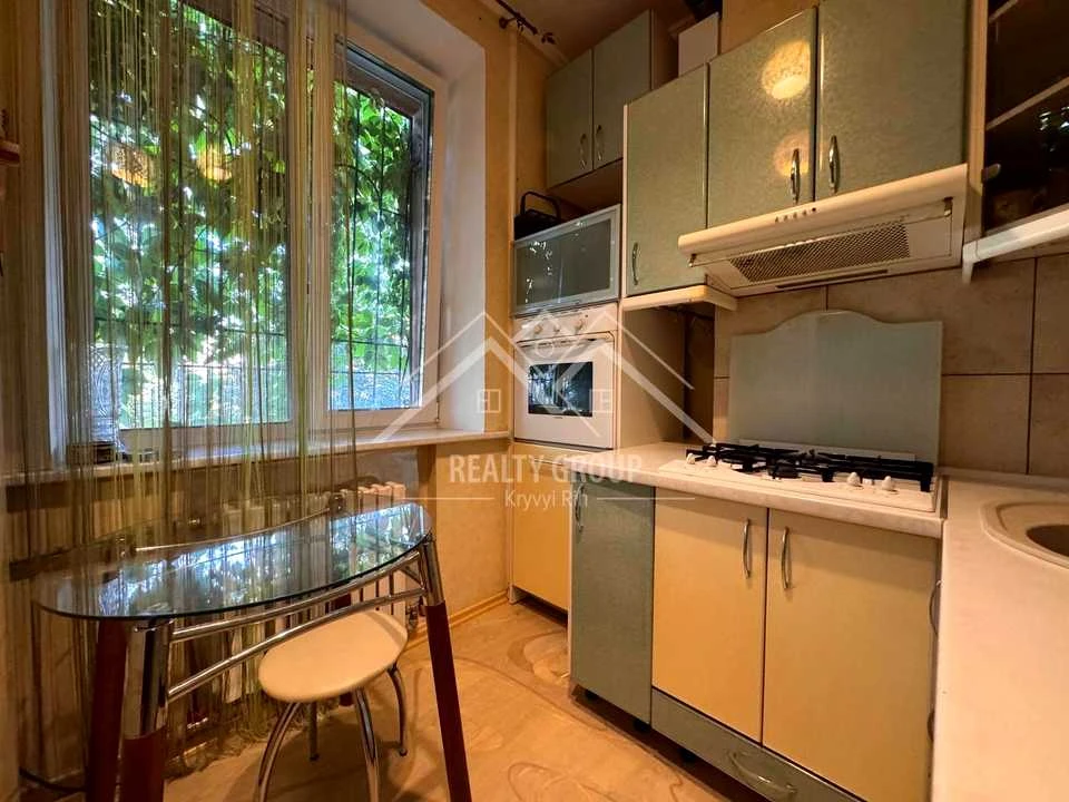 Apartment. Kryvyi Rih, Komerciyna St. (Yanova)