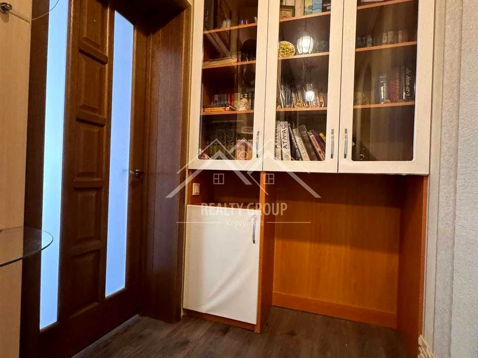 Apartment. Kryvyi Rih, Komerciyna St. (Yanova)