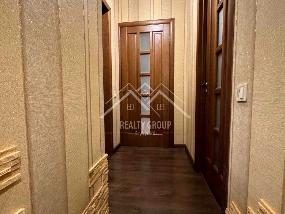 Apartment. Kryvyi Rih, Komerciyna St. (Yanova)